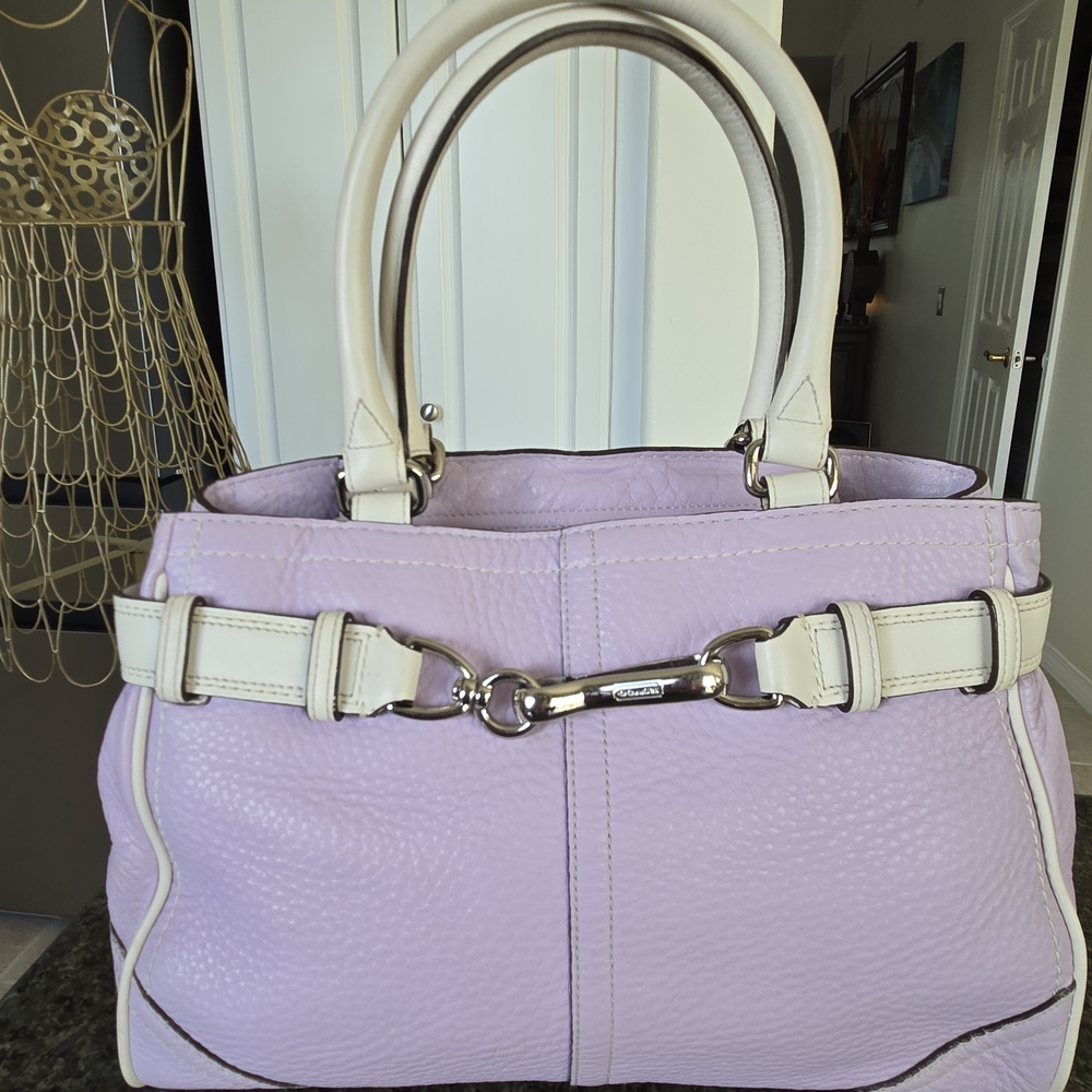 RARE! Coach Hamptons Medium Lavender/Lilac Leather Carry M0693-F10688